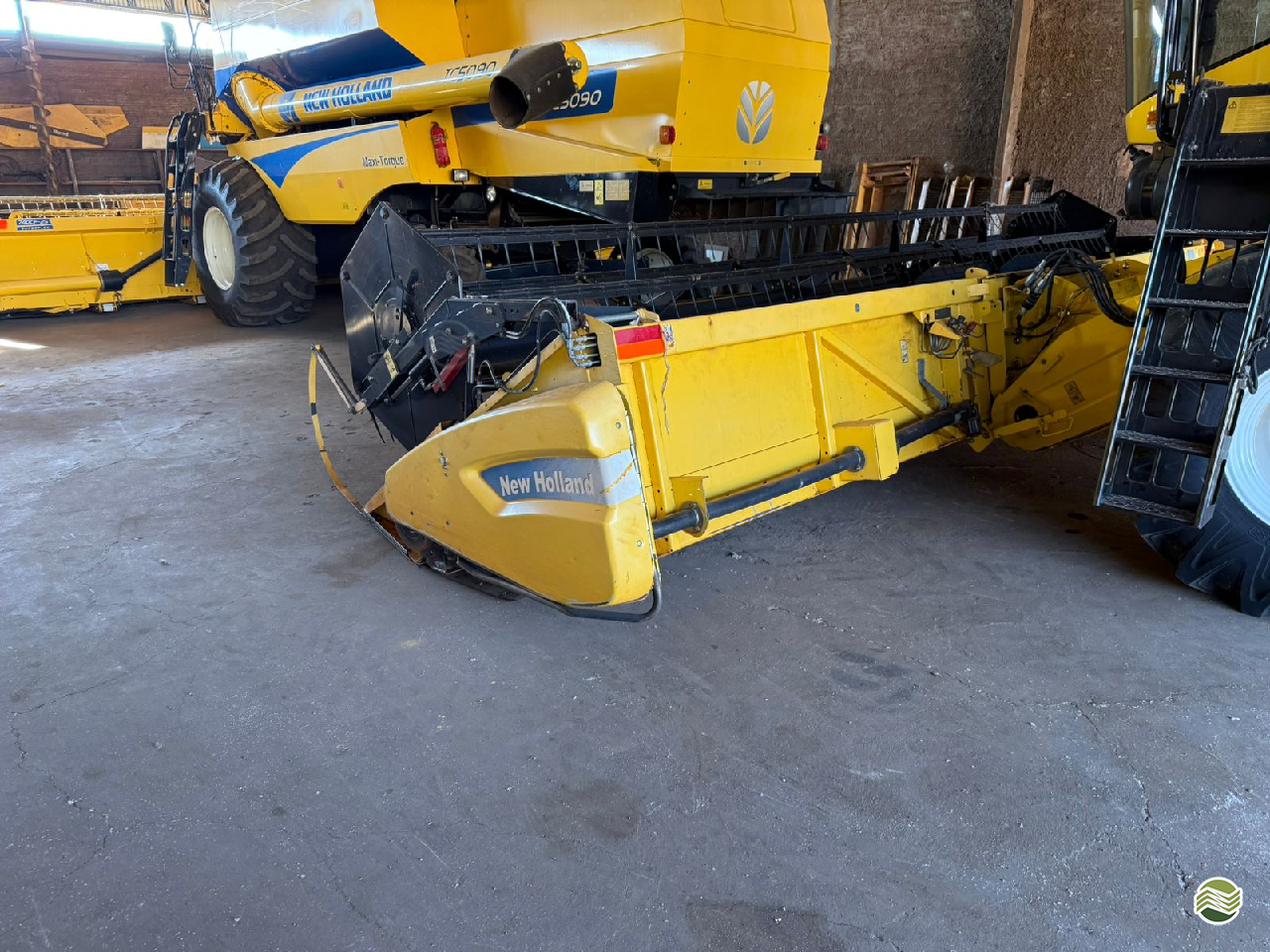 PLATAFORMA COLHEITADEIRA NEW HOLLAND SOJA Comal Comércio de Máquinas Agrícolas PRIMEIRO DE MAIO PARANÁ PR